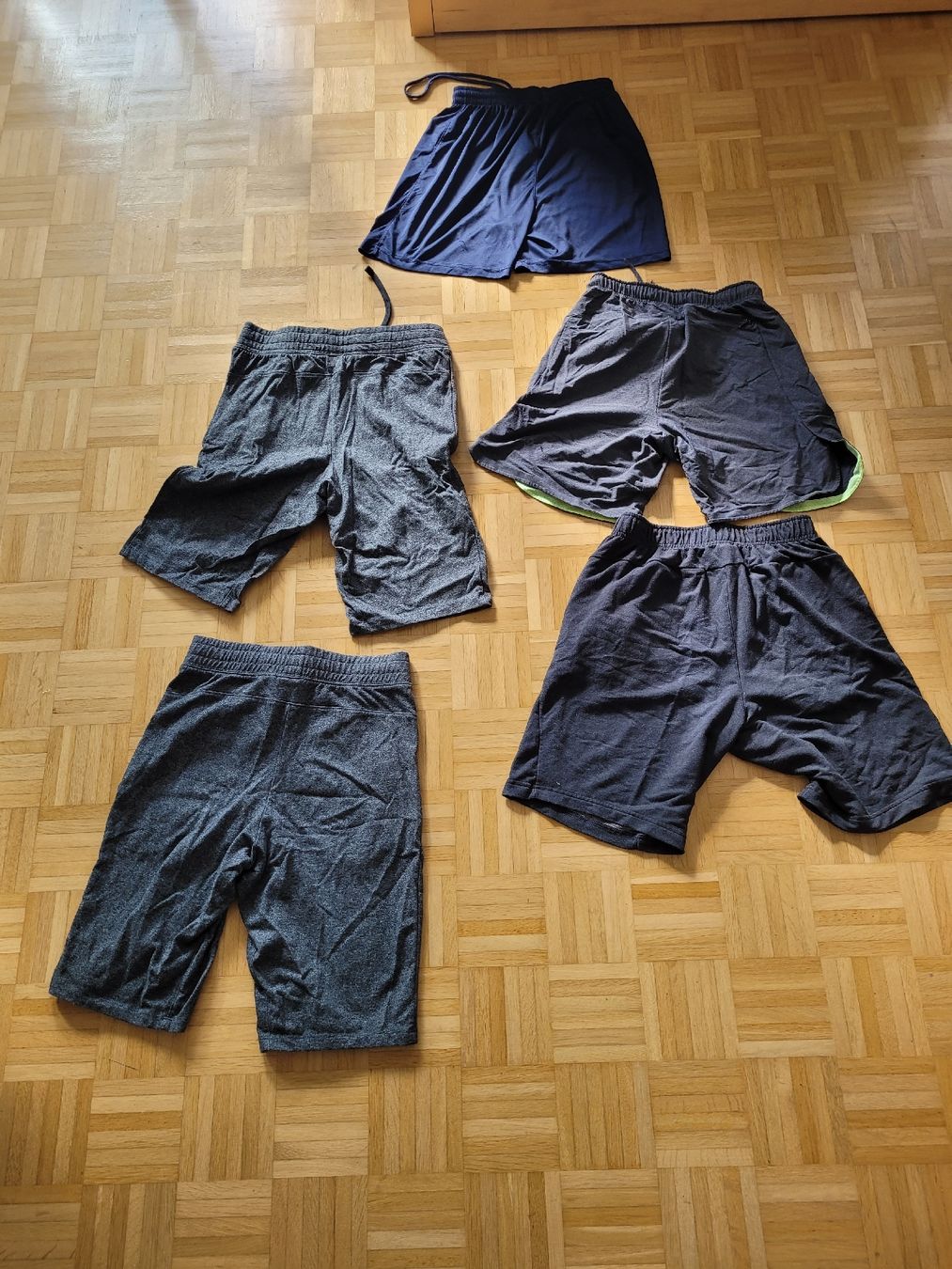 Lotti di vestiti: 5 Herren Shorts, Grösse S - Sport & Freizeit – Usato da Birsfelden venduto da samurai99 2