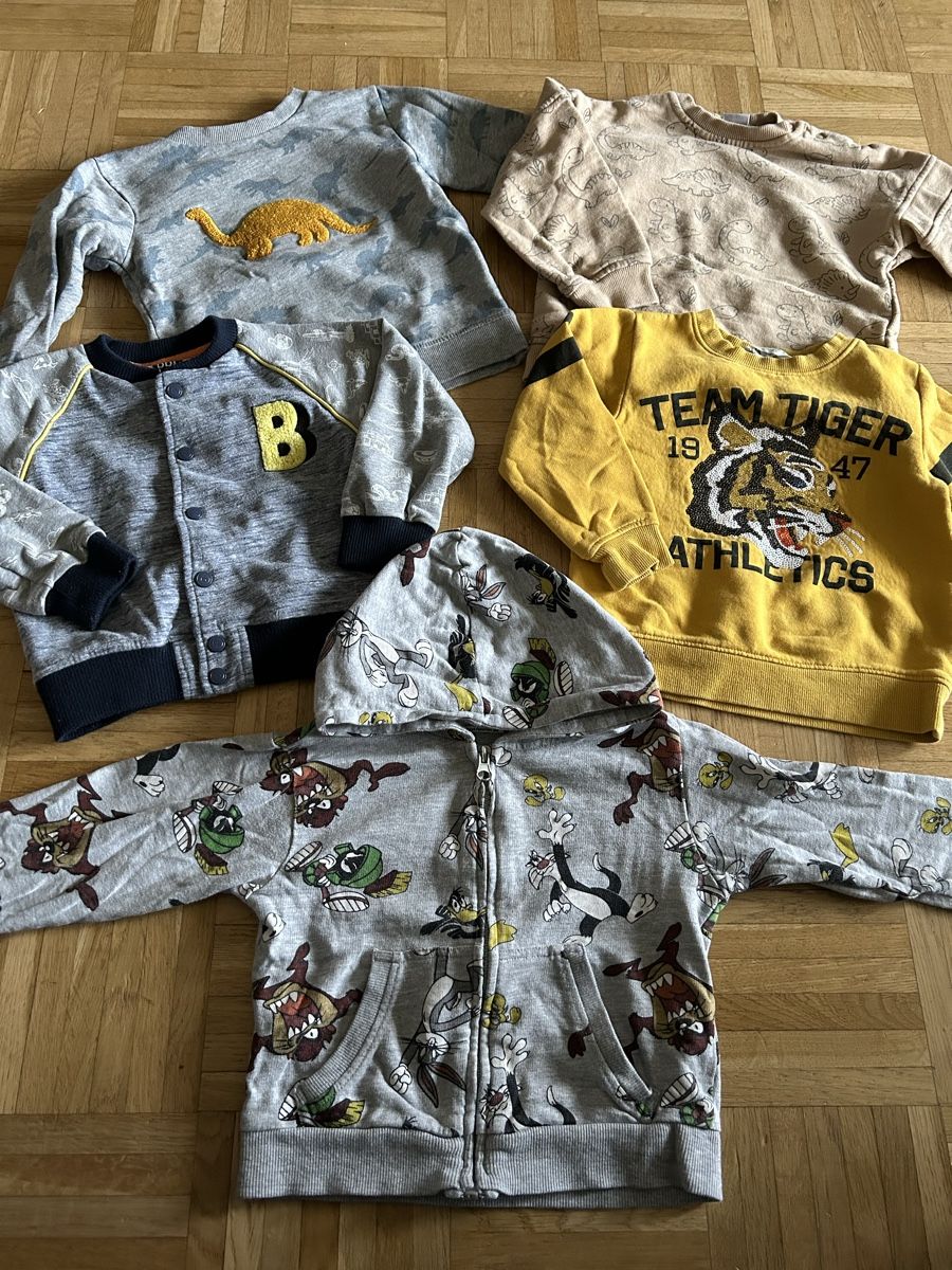 Maglioni & Felpe: Lot de 5 pulls sweat-shirts / taille 98 – Usato da Meyrin venduto da Bronx86