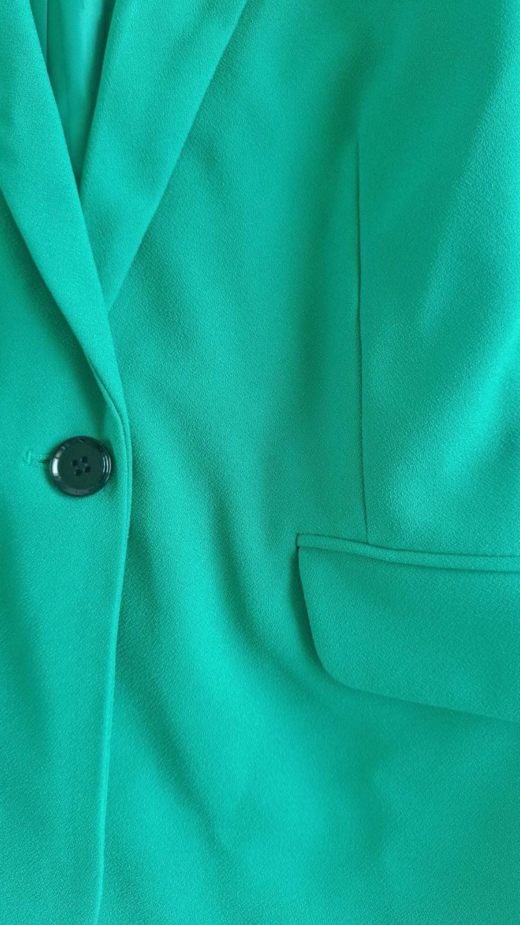 Bershka Giacche: Fited Green Blazer – Usato da Rotkreuz venduto da Prelovedswitzerland 3