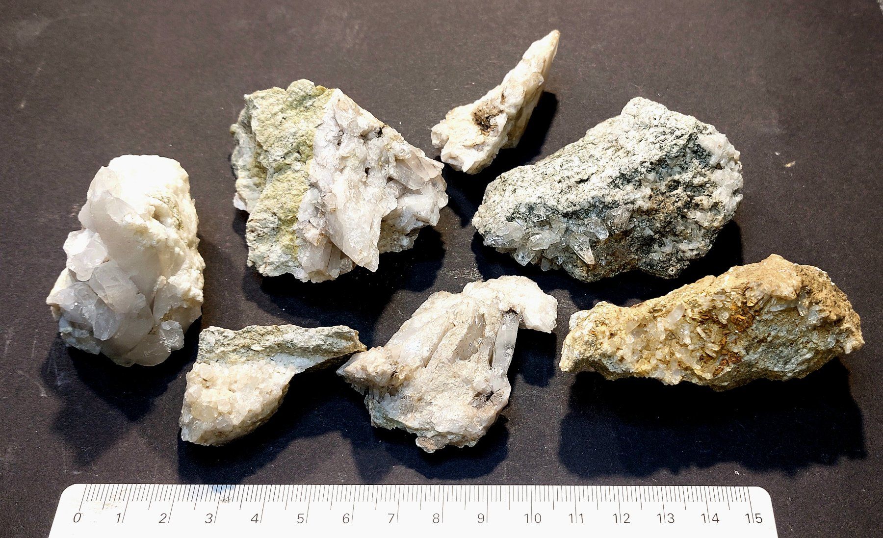 Minerali & Pietre curative: Lot mit kleinen Schweizer Bergkristallen – Usato da Thal venduto da wicko