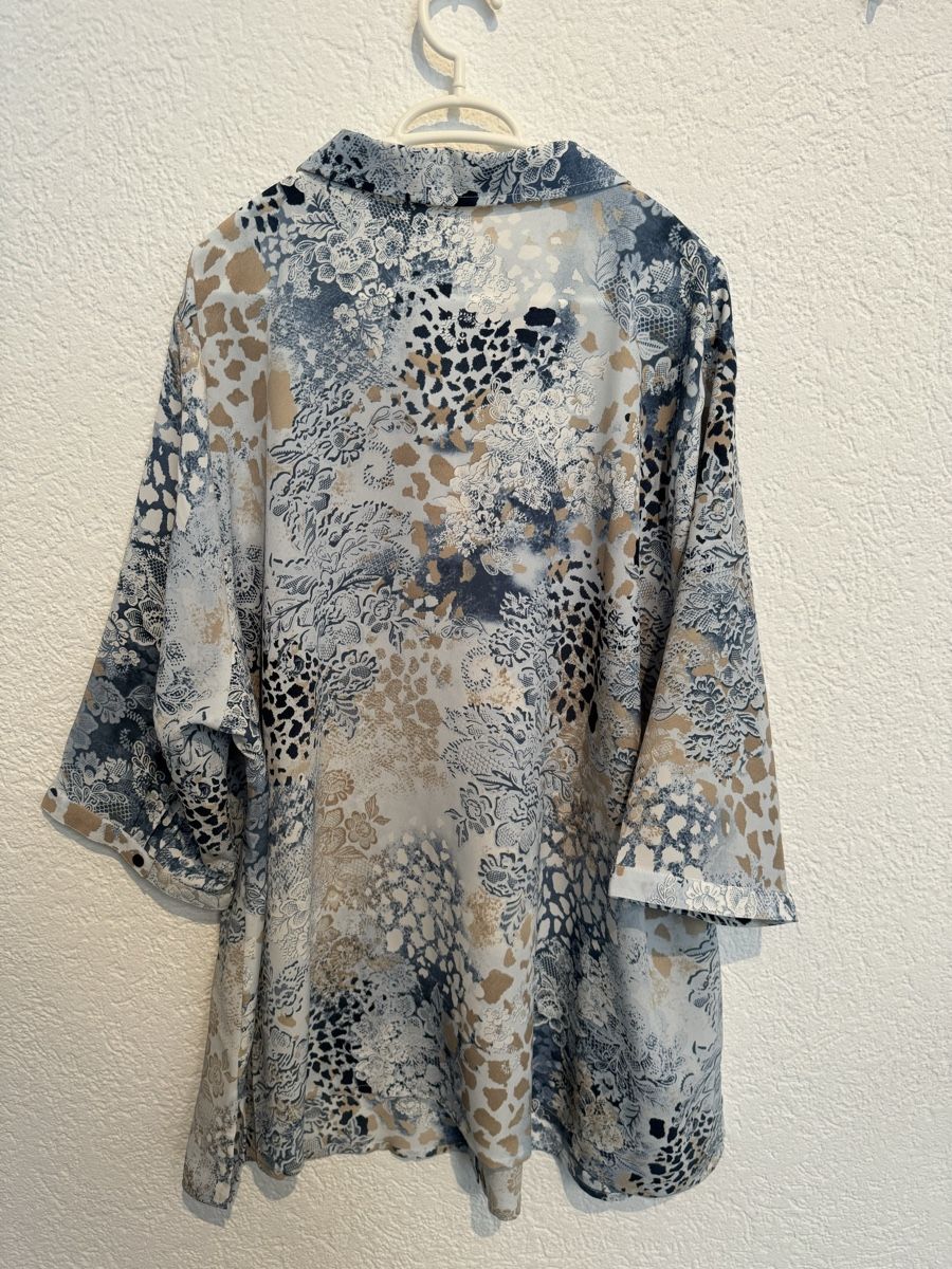 Blusen: m.collection Bluse hellblau braun Gr. 54 / 56 / XXL – Gebraucht aus Fislisbach von KolibriSecondhand 7