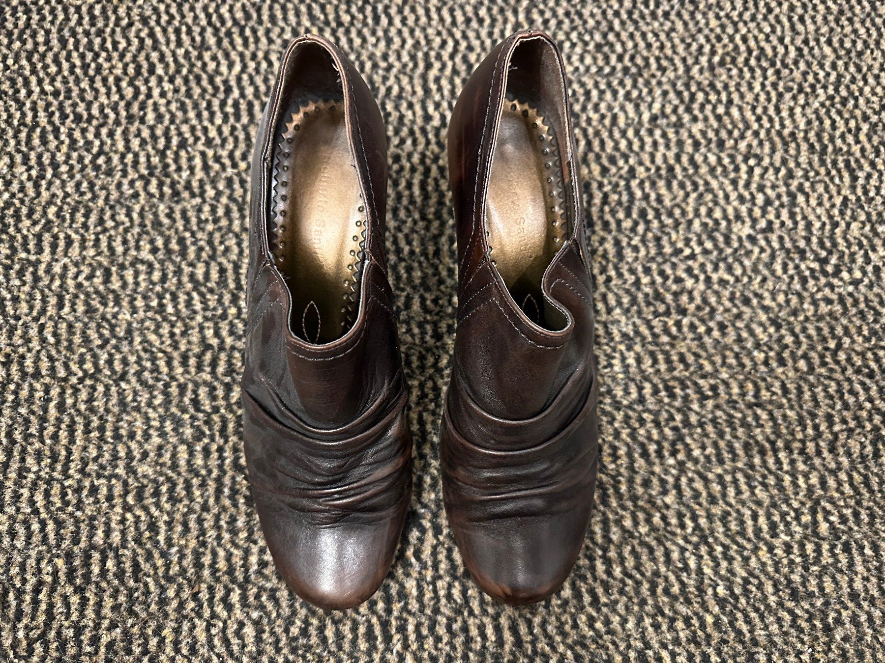 Damenschuhe: Leder Pumps Gr. 37 – Gebraucht aus Winterthur von nelead 1