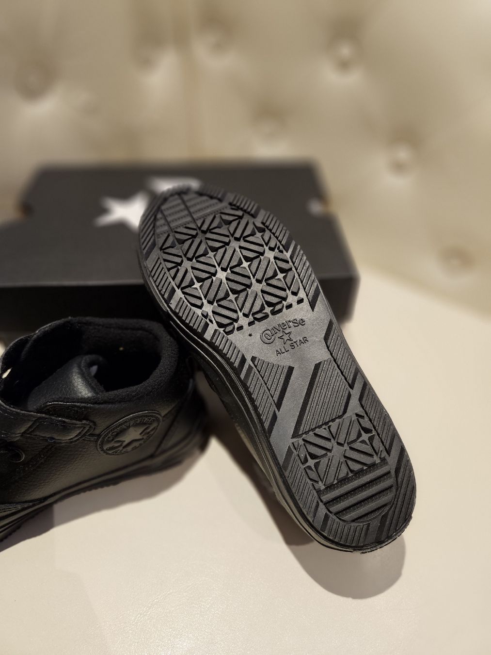 Converse Scarpe per ragazzi: Kinder Converse All Star, Gr. 35, Schwarz, Neuwertig – Nuovo (secondo la descrizione) da Matzingen venduto da seme_products 1