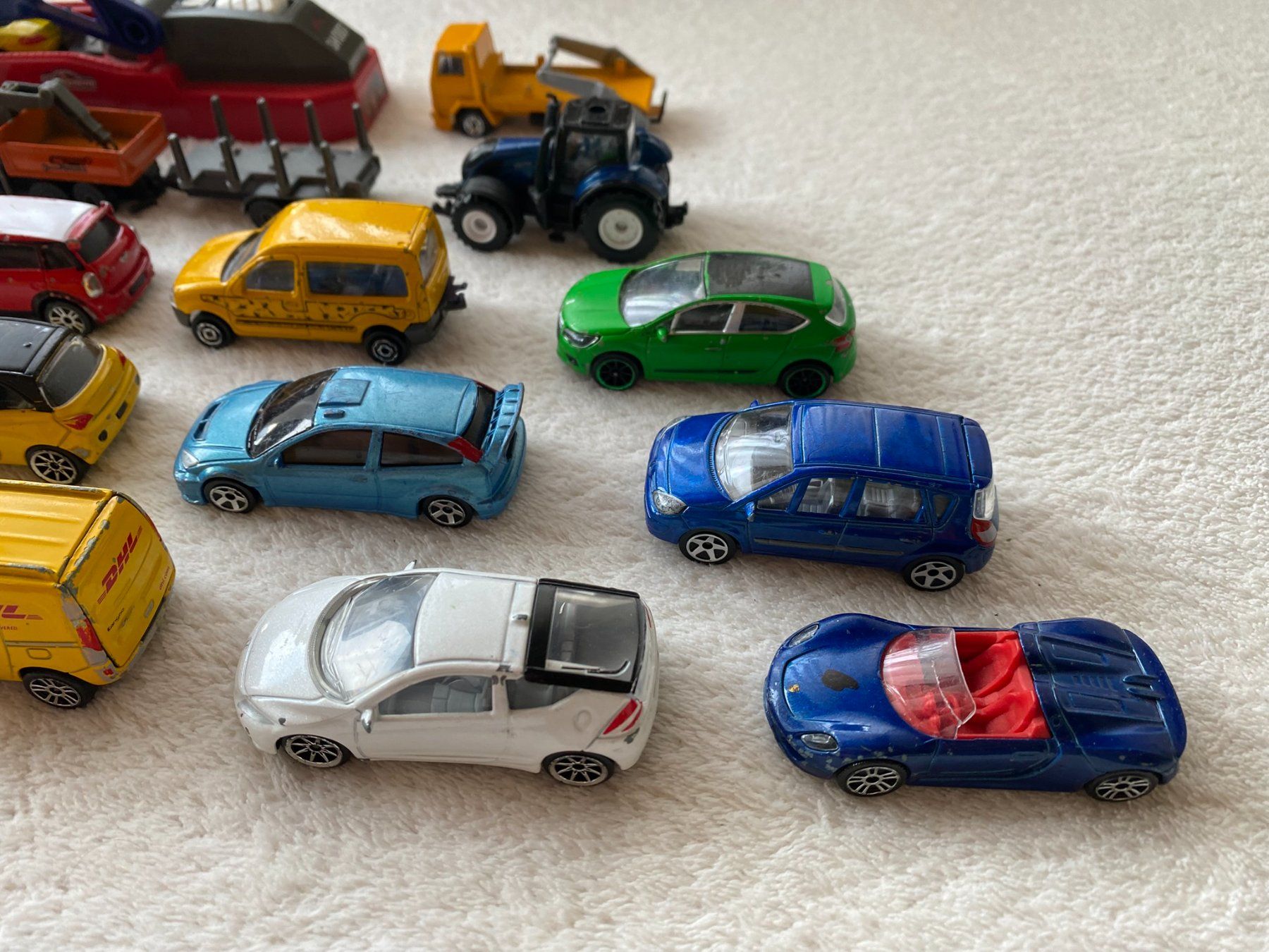 Majorette Spielzeuge: Majorette Spielzeugautos + Katapult Konvolut – Gebraucht aus Spiez von Mlandcruiser 9