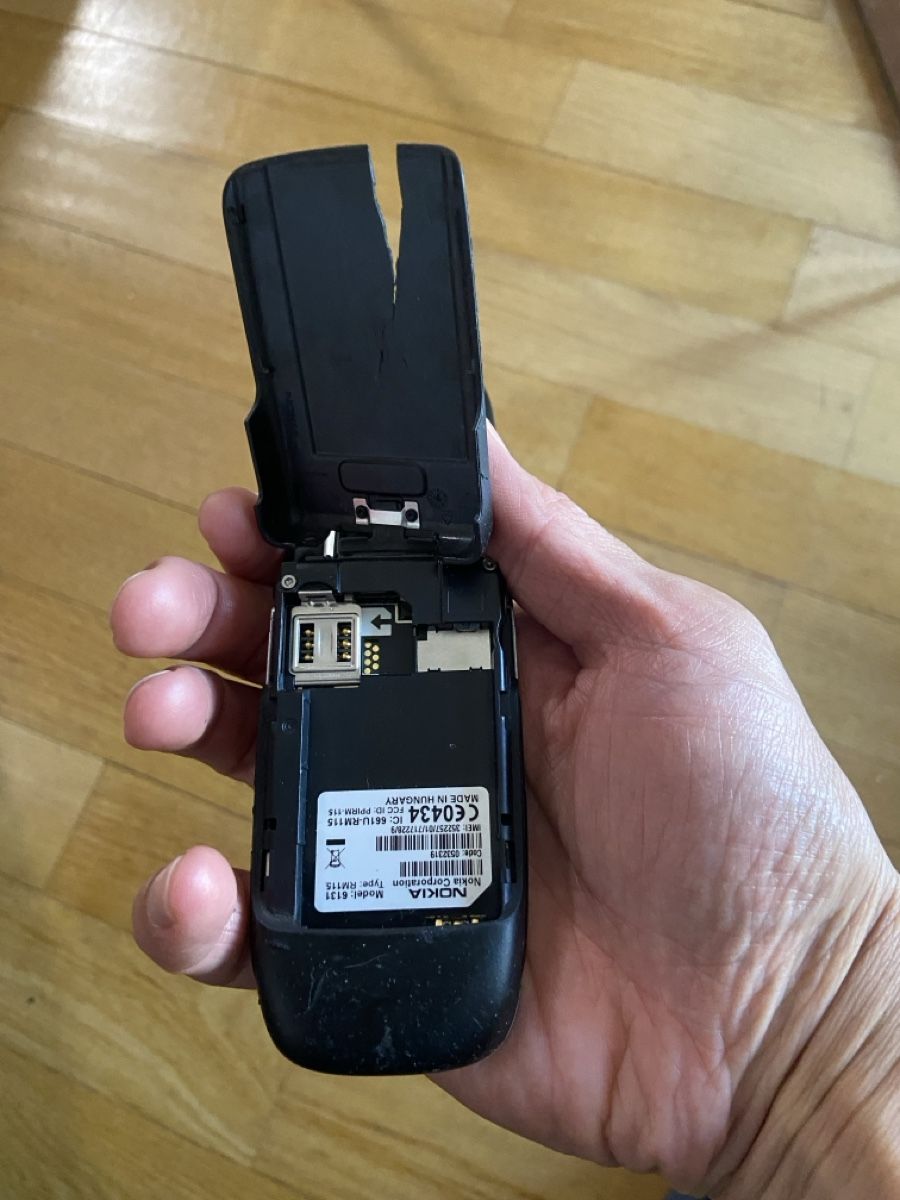Nokia Telefoni cellulari / Smartphones: Nokia 6131 hors service – Difettoso da Collex venduto da RCXGJ 3