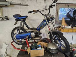 Vélomoteur Honda PA 50 Camino modifié à vendre