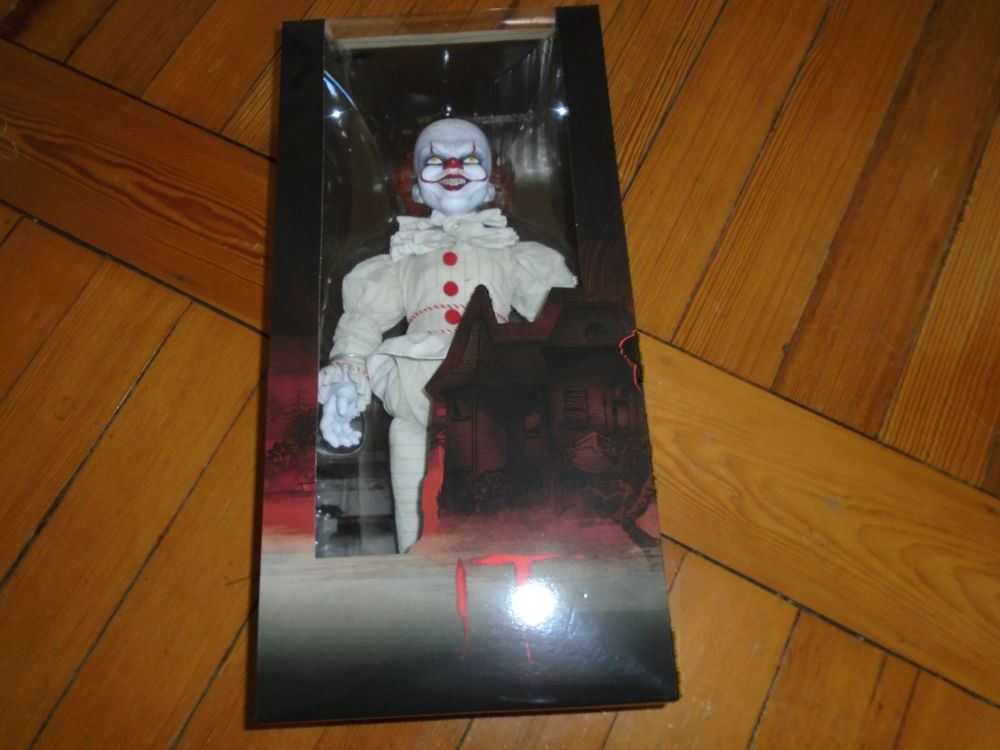 Stephen Kings Es 2017 Pennywise Retro Actionfigur 20 cm jetzt online