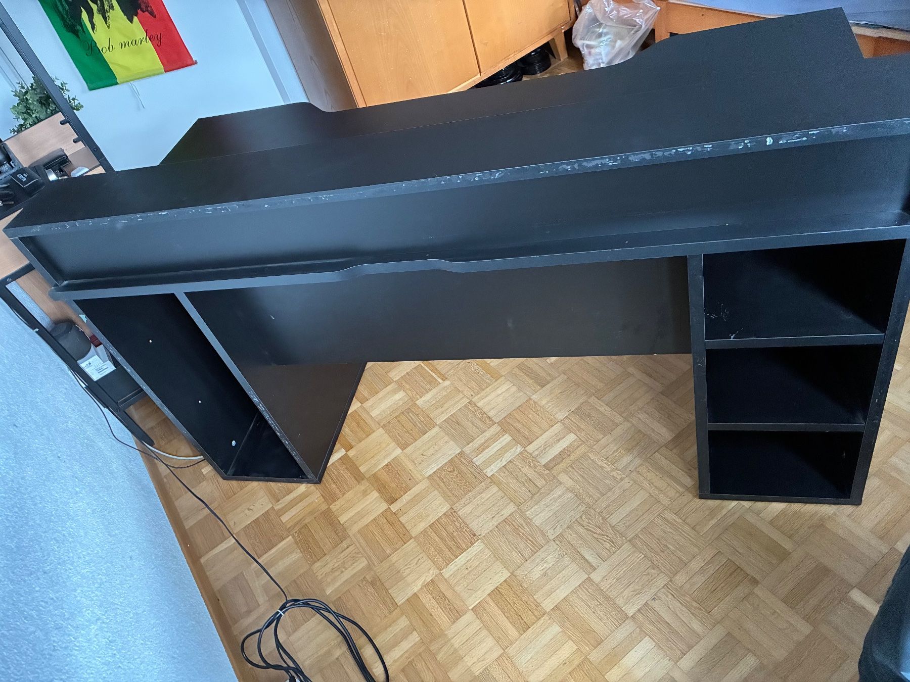 Schreibtische: Gaming-/Bürotisch – Gebraucht aus Sigriswil von lar_vl5w 2