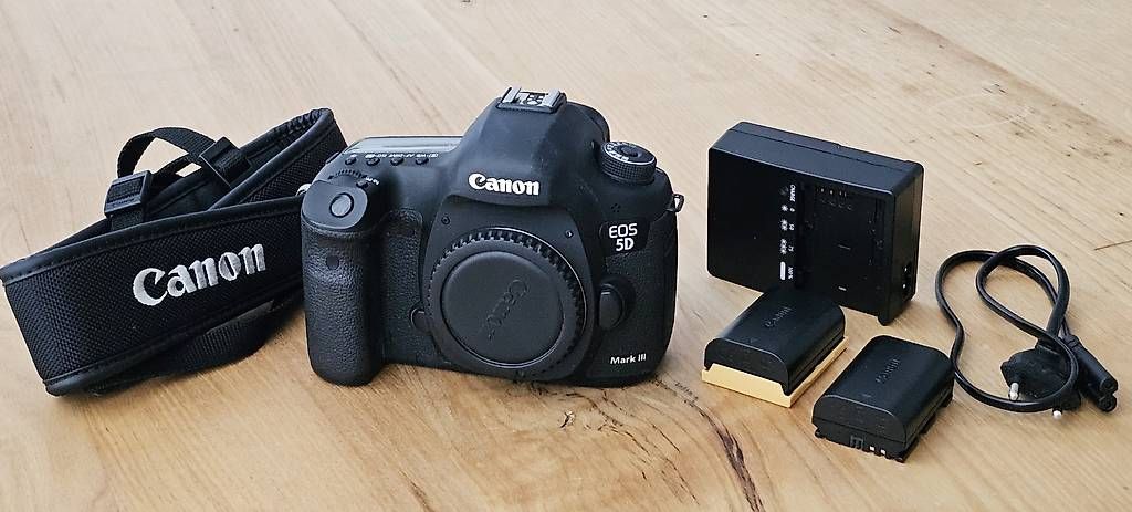 Canon Kamera: CANON EOS 5D MARK III – Gebraucht aus Genève von pointofviews