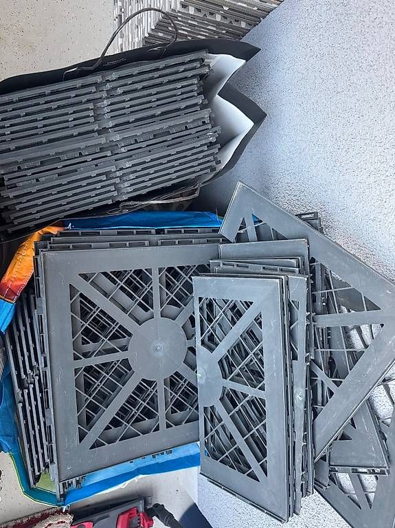 Rivestimenti per pavimenti: Dalle / carrelage / caillebotis  – Usato da Onex venduto da lau_x5c9 1
