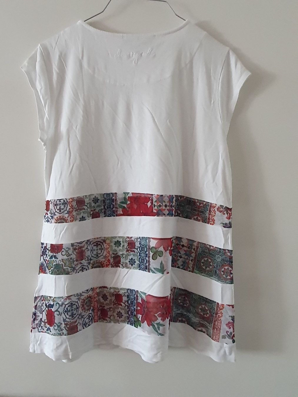 Desigual T-Shirts: Desigual T-Shirt Gr. L – Gebraucht aus Thalwil von Coco2025 1