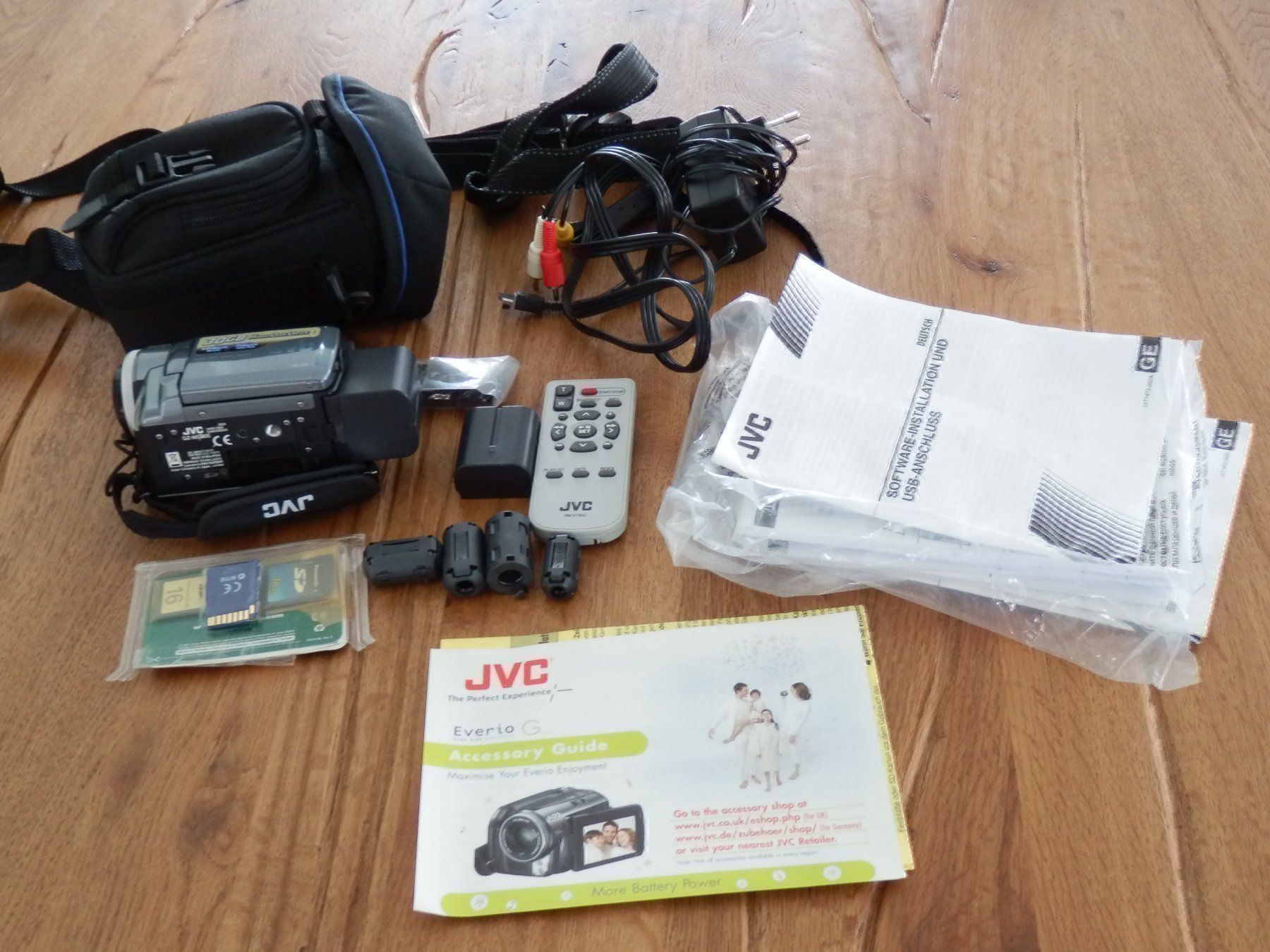 JVC Camcorder: JVC Comcorder „ EVERIO „ inkl. Zuberhör – Neu und originalverpackt aus Zufikon von lea050 1