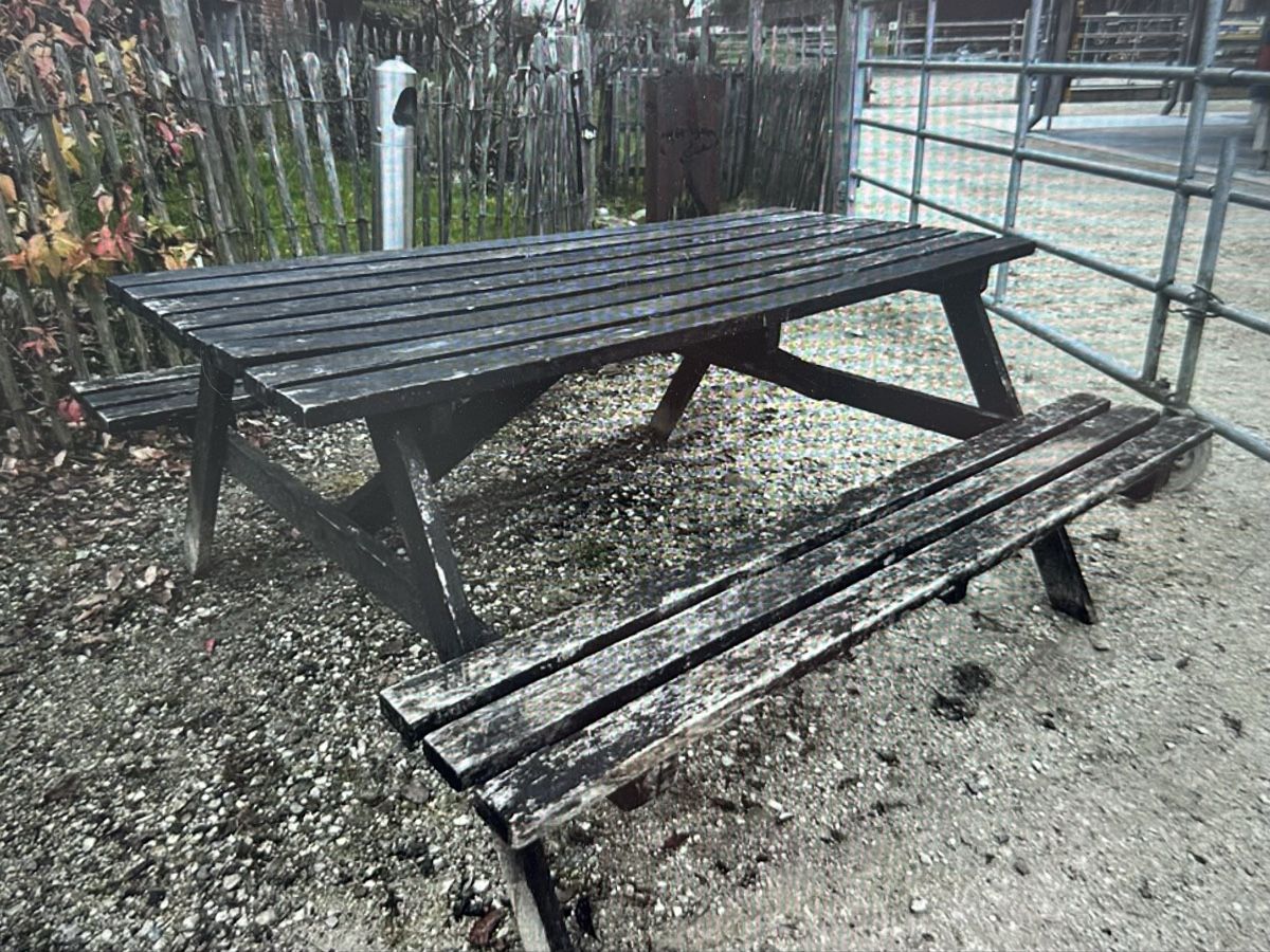 Tische: Tisch Picknicktisch aus Holz – Gebraucht aus Mels von Pippi2005