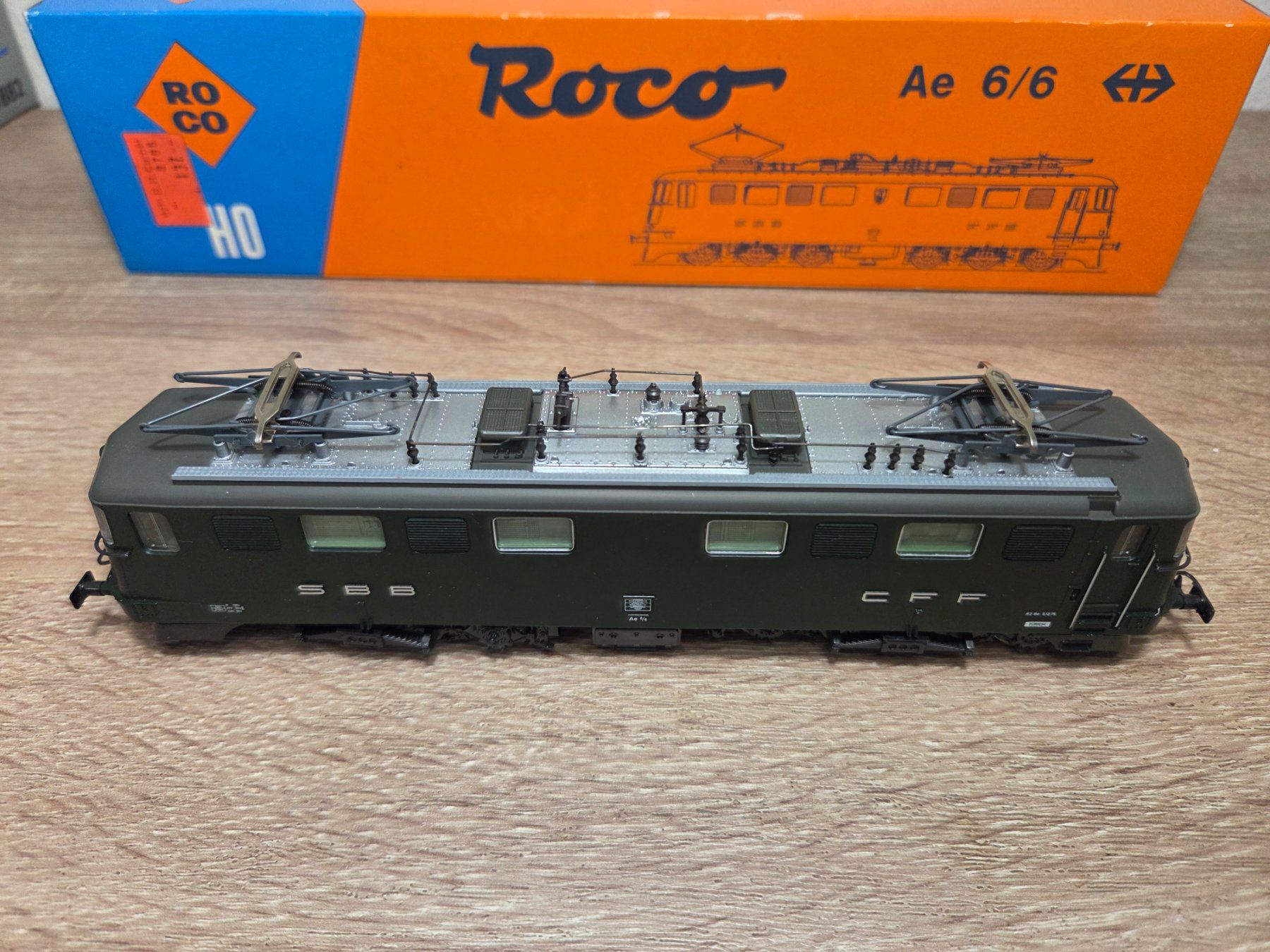 Roco Modellini di ferrovie: Roco 43535 E-Lok Ae 6/6 SBB H0 (2) – Usato da St-Aubin-Sauges venduto da Lo_Go 4