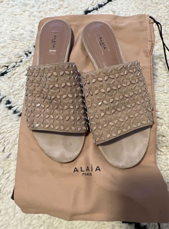 ALAIA 26S MULE IN BEIGE SUEDE AND WOOL