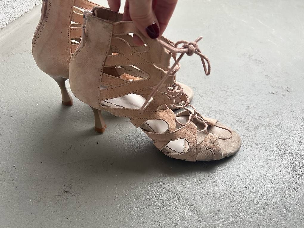 Chaussures femmes: Tanzschuhe – D'occasion à Bern par manu0100