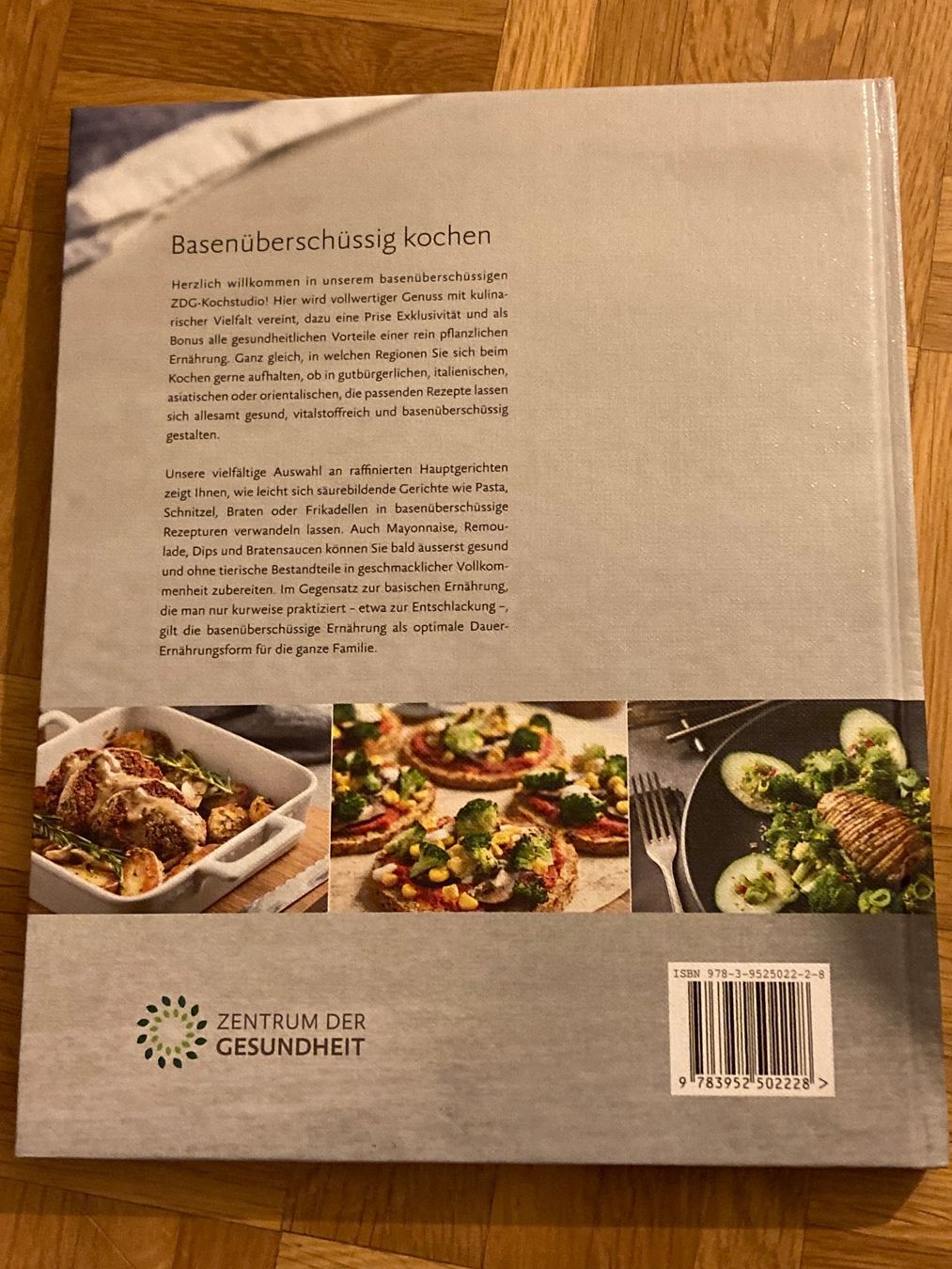 Libri: Kochbuch / BASENÜBERSCHÜSSIG KOCHEN - vegan – Nuovo (secondo la descrizione) da Baar venduto da sonnenschein076 4
