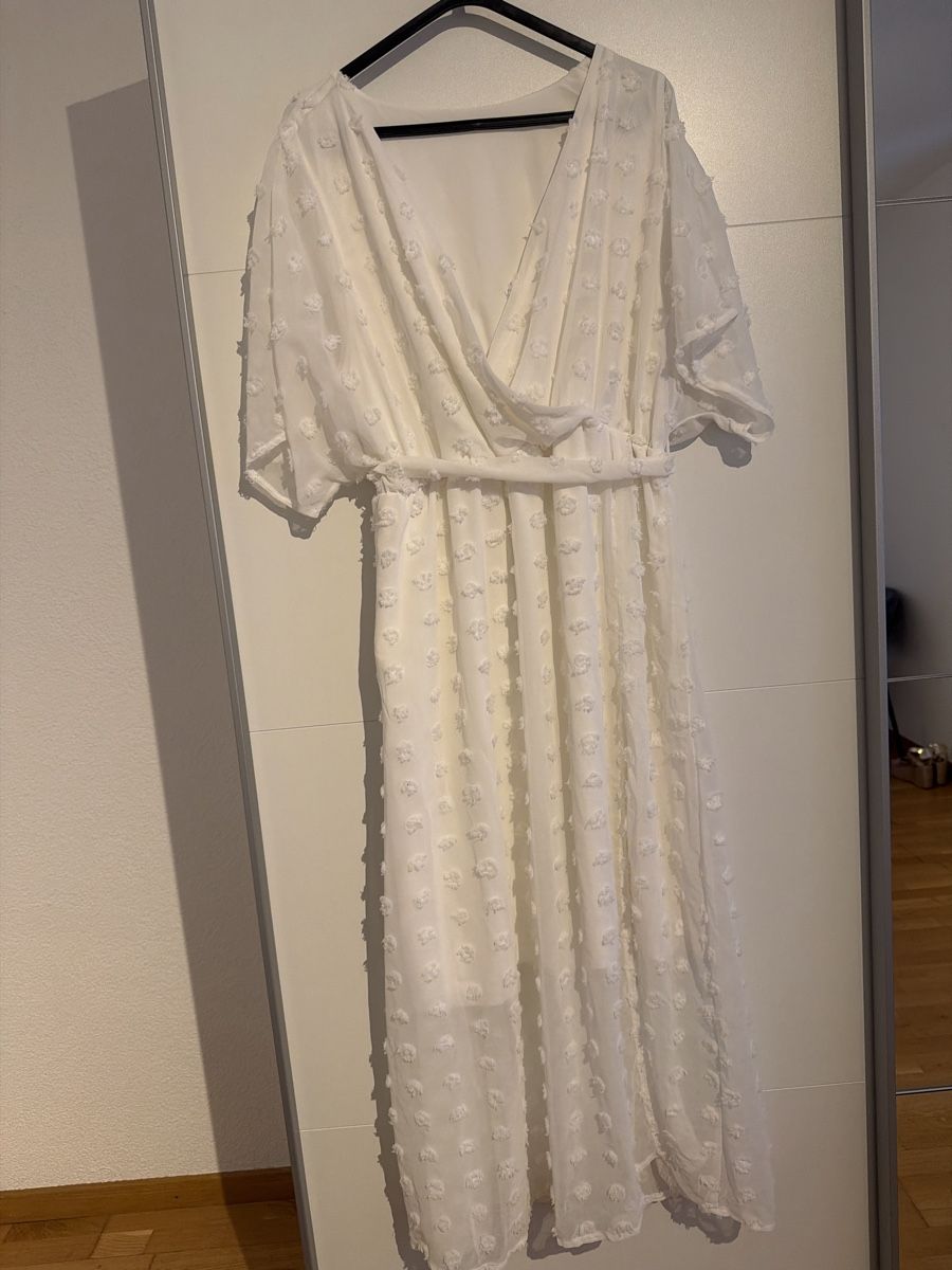 Kleider: Langes Kleid  – Neu und originalverpackt aus Döttingen von chi_8d8b
