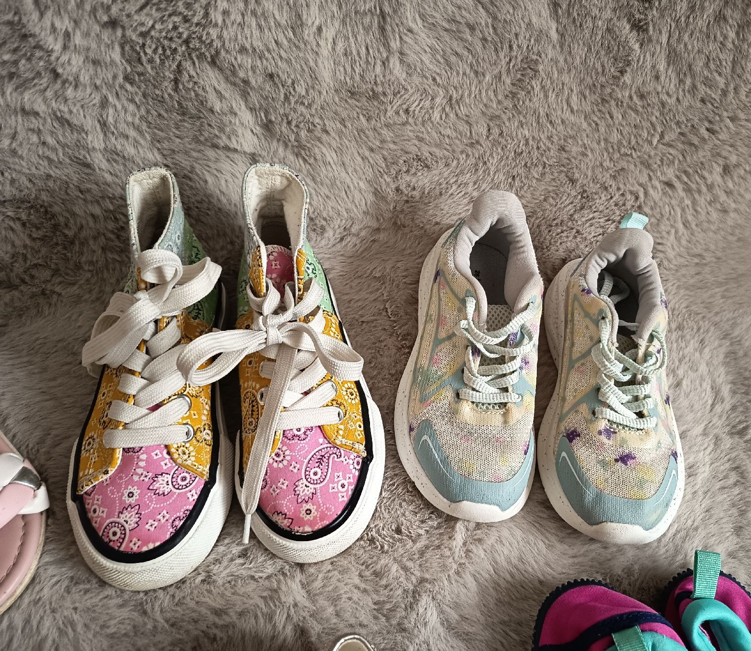 Schuhe für Mädchen: Kinderschuh-Paket, Gr. 28 – Gebraucht aus Frauenfeld von sveno666 1