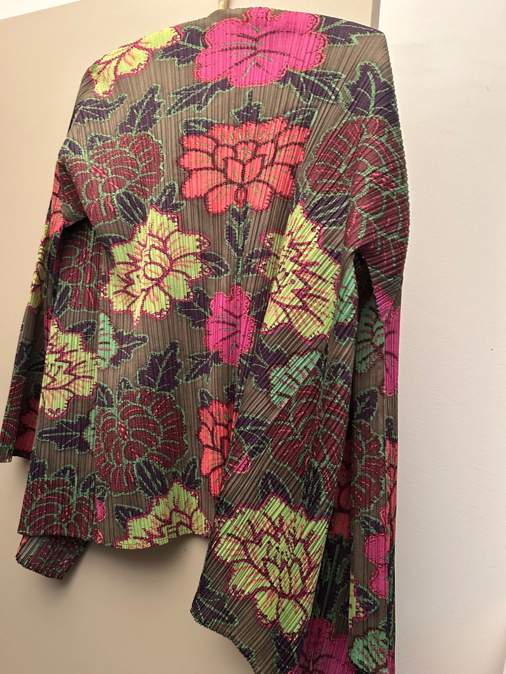 Issey Miyake Giacche: Wunderschöne Sommerjacke von Issey Miyake – Usato da zürich venduto da ElisabethaB 2