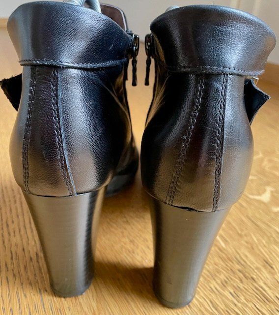 Scarpe da donna: Stivaletti nr. 35 Nero Giardino – Usato da Ligornetto venduto da GiadaG 2