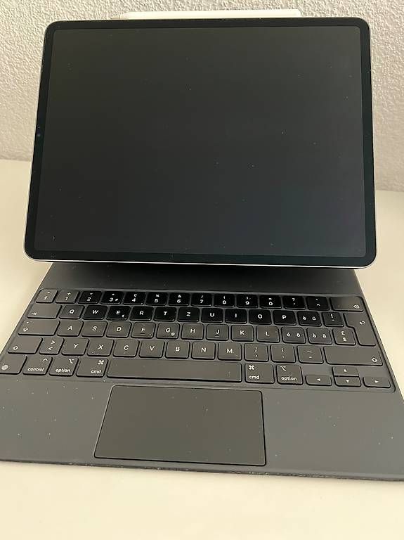 Tablet PC: iPad Pro 12.9'' + Magic Keyboard – Neu (gemäss Beschreibung) aus Hausen AG von hevinisbert 4