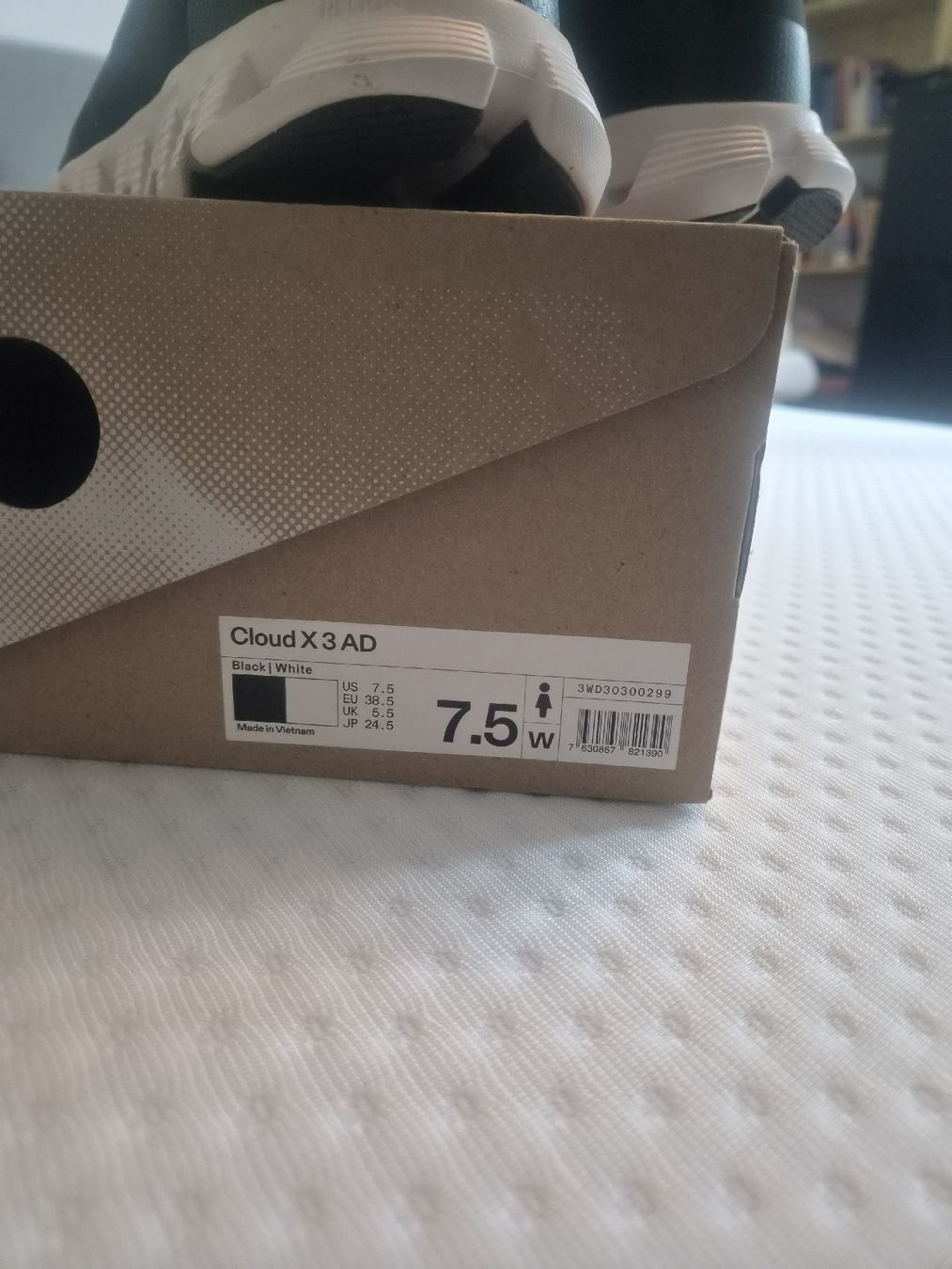 Scarpe da donna: ON cloud gr 38.5 – Usato da Bassersdorf venduto da cla_j89d 2