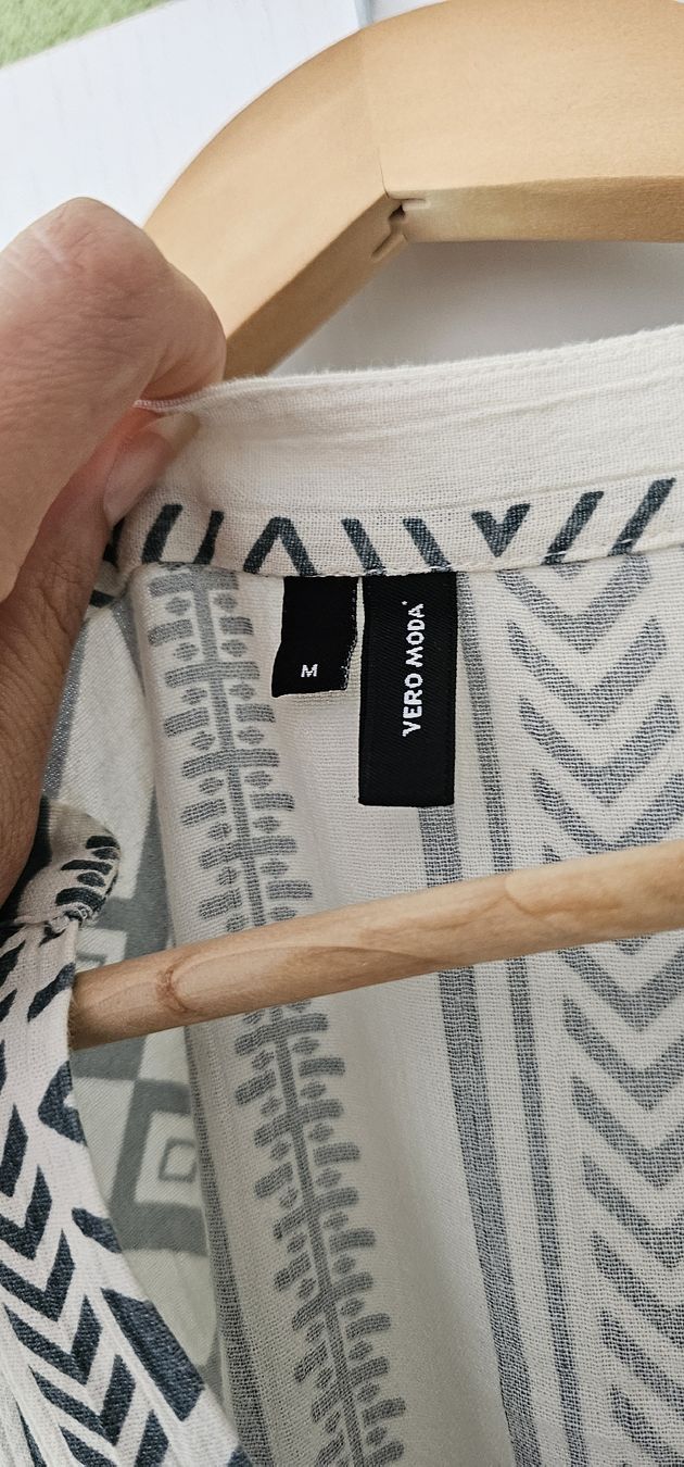 Vero Moda Robes: Kleid mit Ethno-Muster – D'occasion à Kollbrunn par Antikmann 1