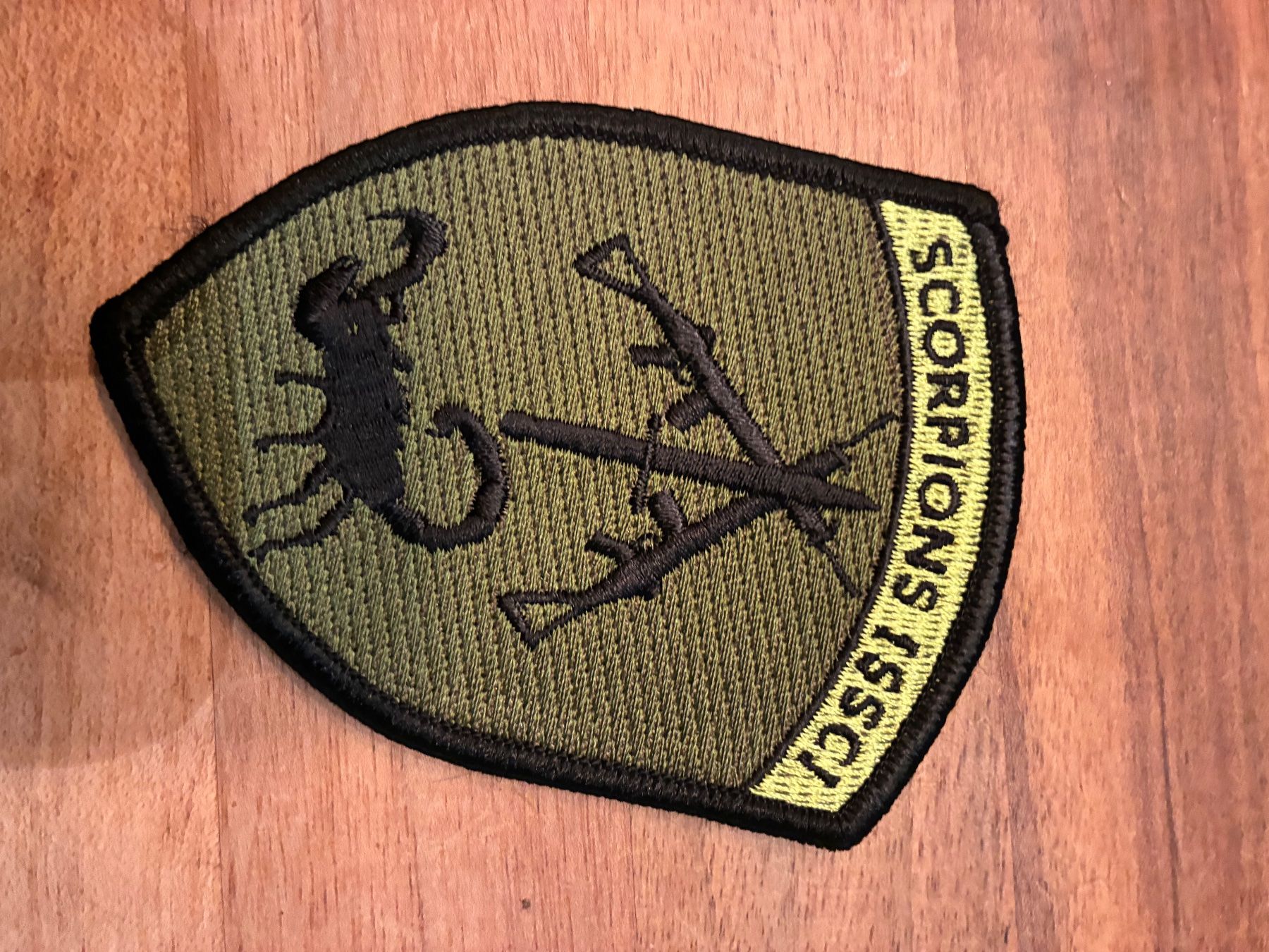 Schweizer Armee Placchette & Badge: Zugs Patch Scorpions issu – Usato da Oberiberg venduto da reimet