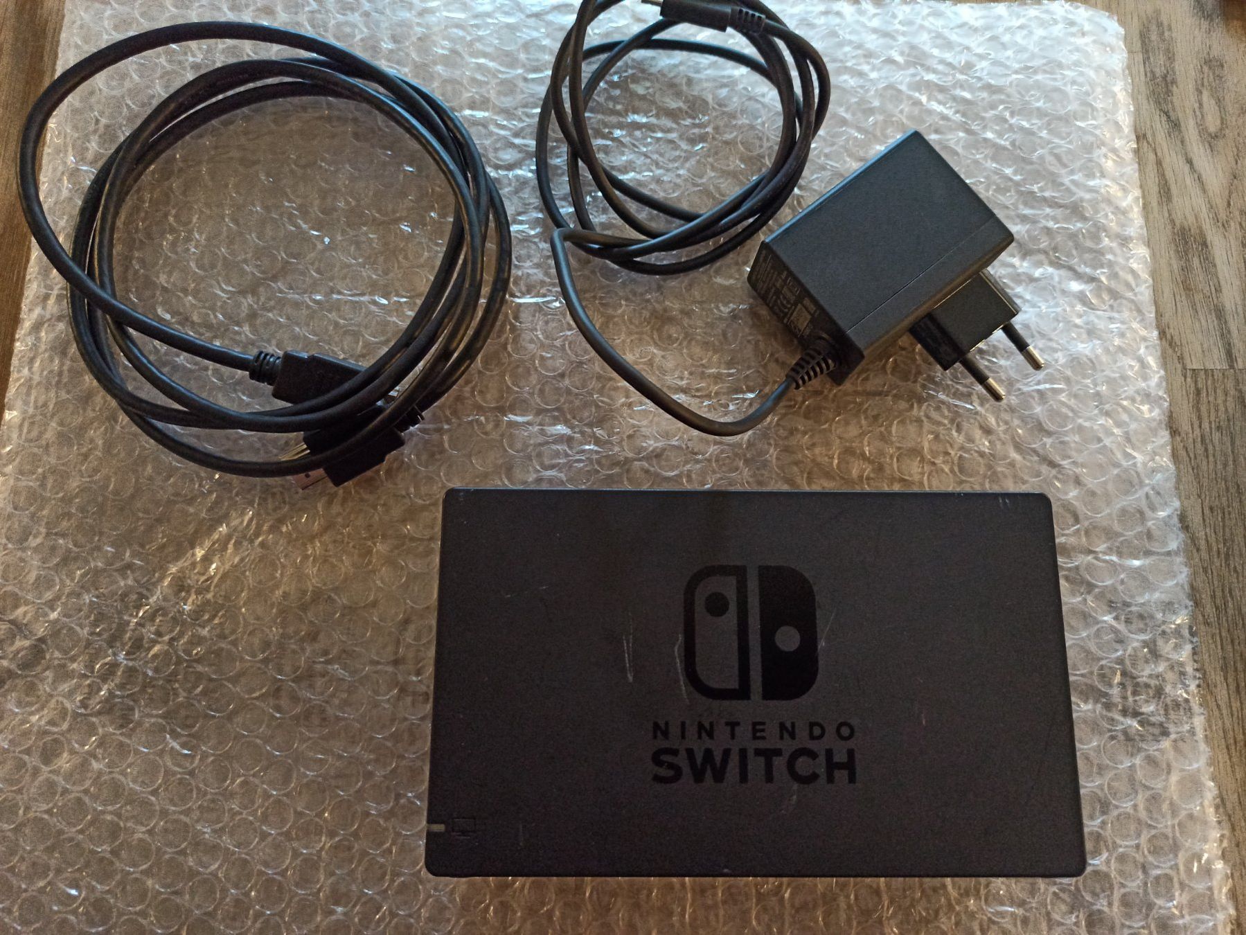 Docking station: Original Nintendo Switch TV-Dockingstation mit Netzteil NSW – Usato da Oberweningen venduto da mar_87mx