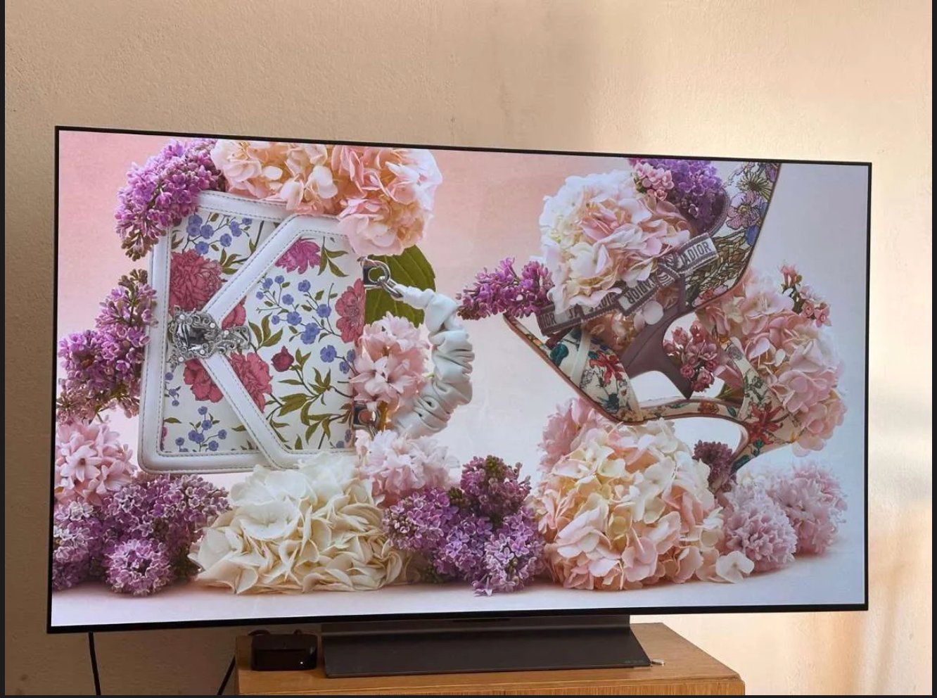 Fernseher: LG OLED55C57LA - 55" OLED evo 4K AI C5 – Gebraucht aus Hüttikon von and_cjx8 3