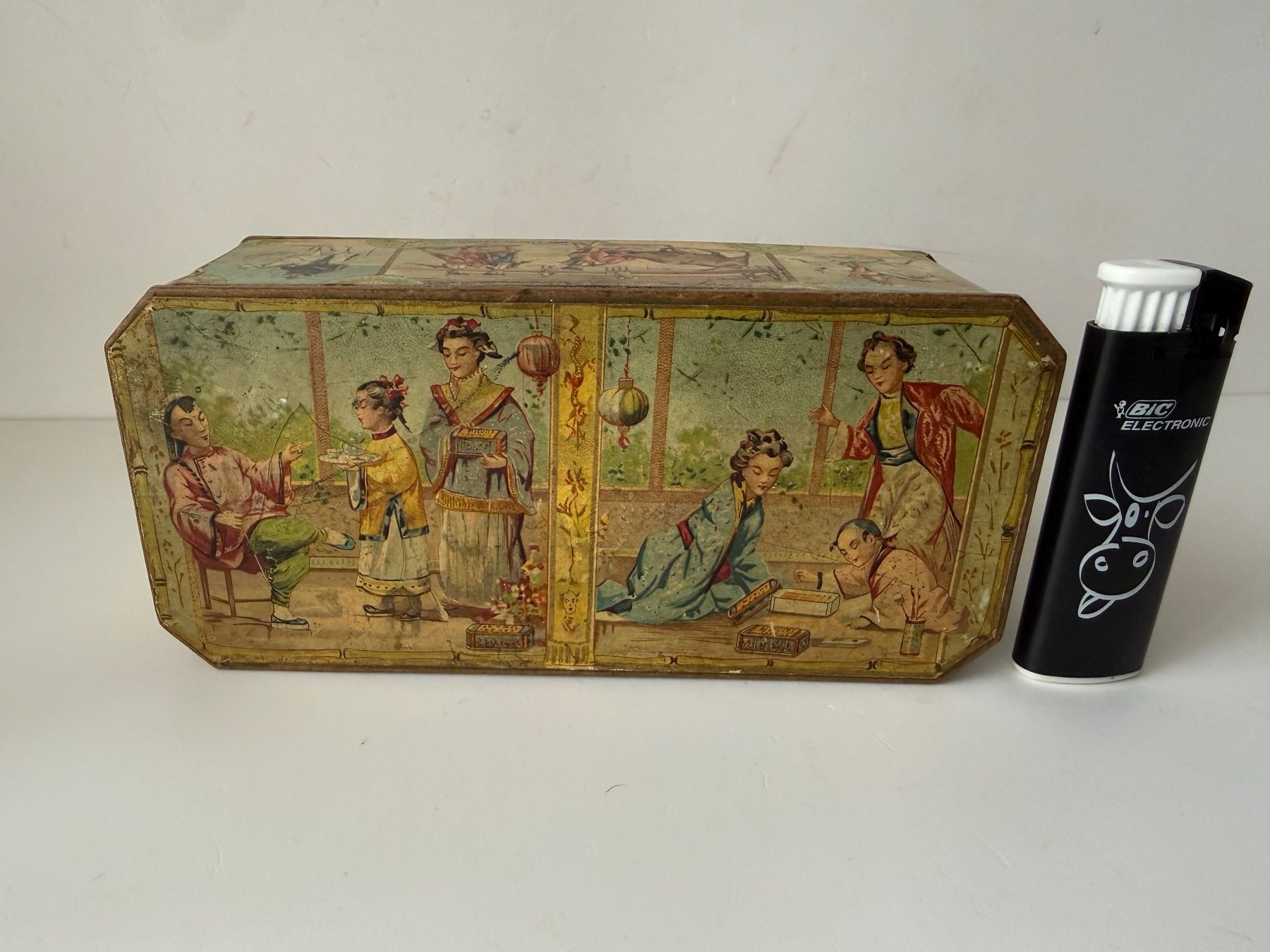 Barattoli: Antike Biscuits -Pappschachtel – Usato da Zwingen venduto da moje1 5