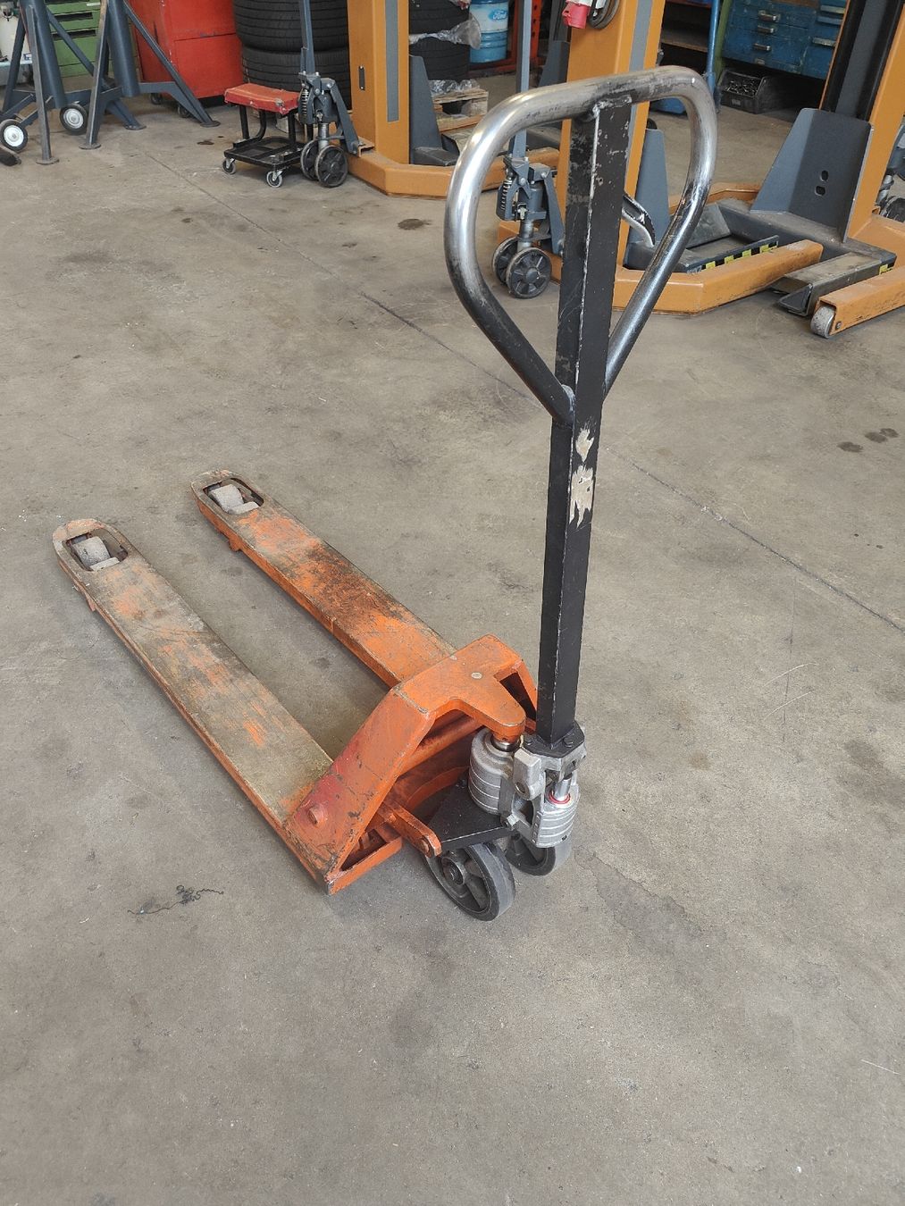Carrelli elevatori e a forche: Handhubwagen Palettenrolli – Difettoso da brütten venduto da ford6600 1