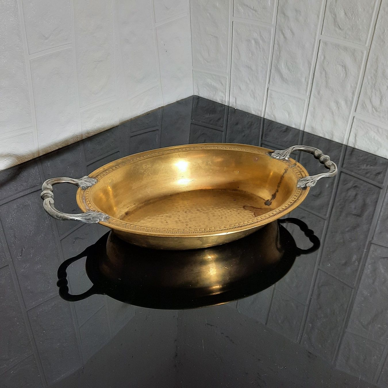 Töpfe: Ziselierte Topf aus Silber und Messing – Gebraucht aus Unterägeri von Altgoldschmuck 1