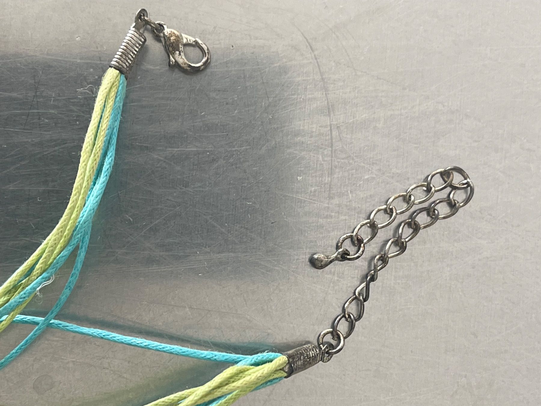 Catenine: Wunderschöne Halskette – Usato da Trin venduto da Plusminus2 4