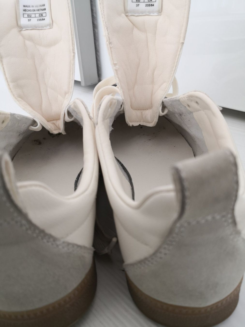 Mango Damenschuhe: 🤩MANGO SNEAKER WEISS DURCHGELAUFEN – Gebraucht aus Olten von Naja-Twins-Twins 3