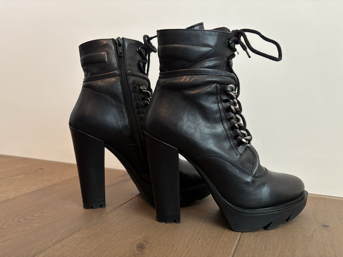 Scarpe da donna: Schwarze Lederstiefelette von Ralph Harrrison Gr. 38 – Usato da Bottighofen venduto da lwa_11686 5