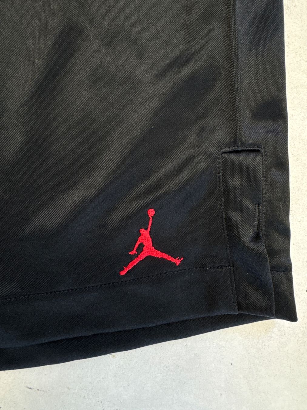 Jordan Pantaloni: Nike Jordan short noir neuf – Nuovo (secondo la descrizione) da giffers venduto da sev_c9x9 2
