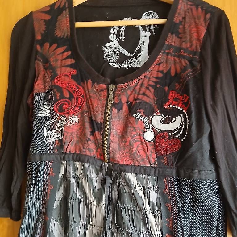 Vestiti: Robe desigual, très originale – Usato da penthaz venduto da Sunflower6565 1