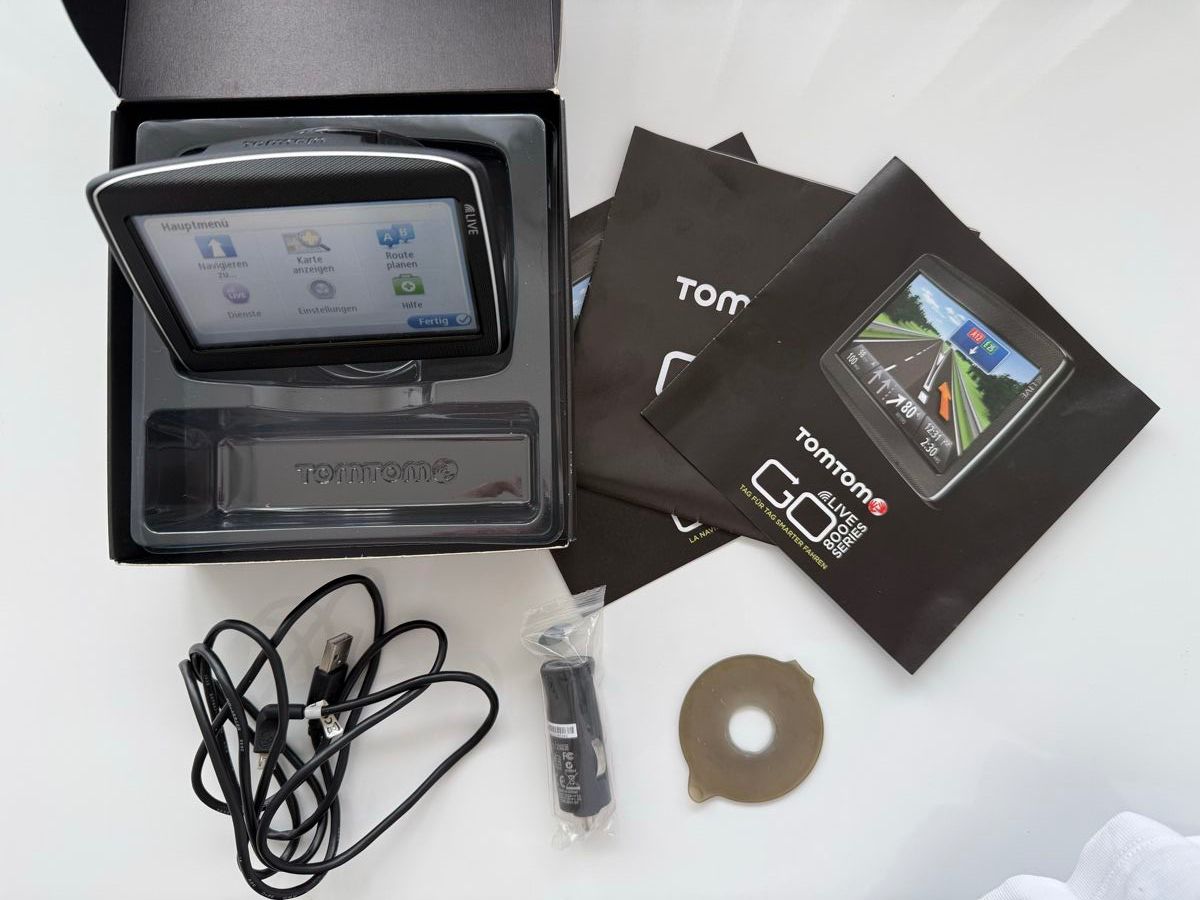 Tomtom Navigatori: TomTom 820 go – Usato da Neftenbach venduto da Blade230S 1
