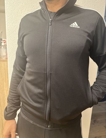 Adidas tshirt