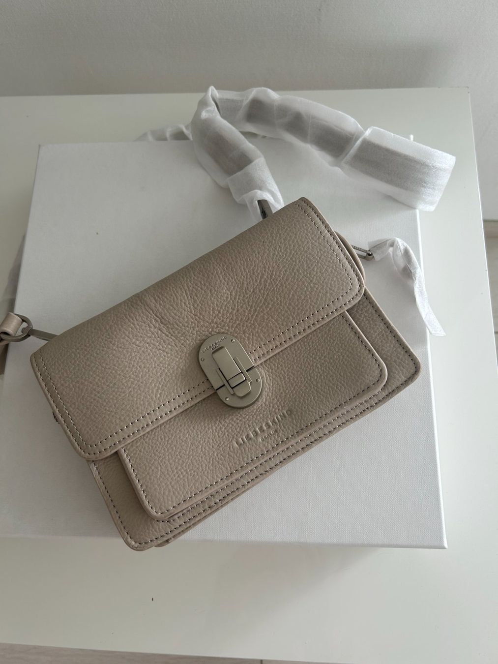 Borse da donna: Liebeskind-Tasche – Nuovo (secondo la descrizione) da Biel-Benken BL venduto da ser_z25x 1