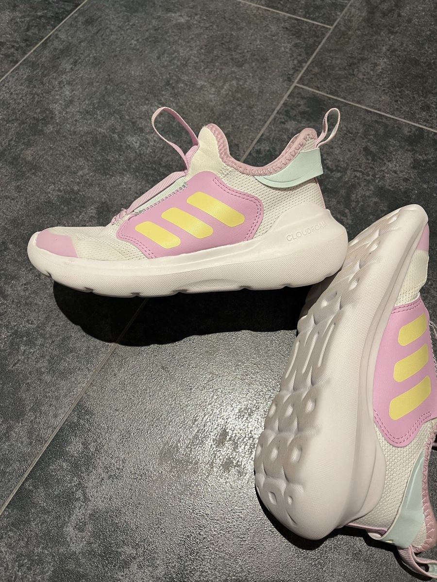 Adidas Schuhe für Mädchen: Adidas Turnschuhe Cloudfoam - Grösse 33  – Gebraucht aus Oberwangen TG von alonsofan01 2