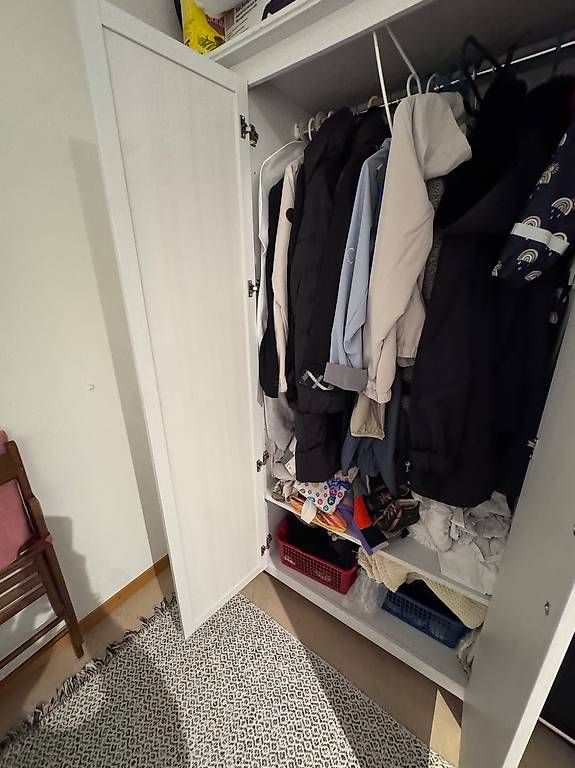 Ikea Armadi: Neuwertiger Kleiderschrank von IKEA – Usato da Zollikon venduto da eva111 3