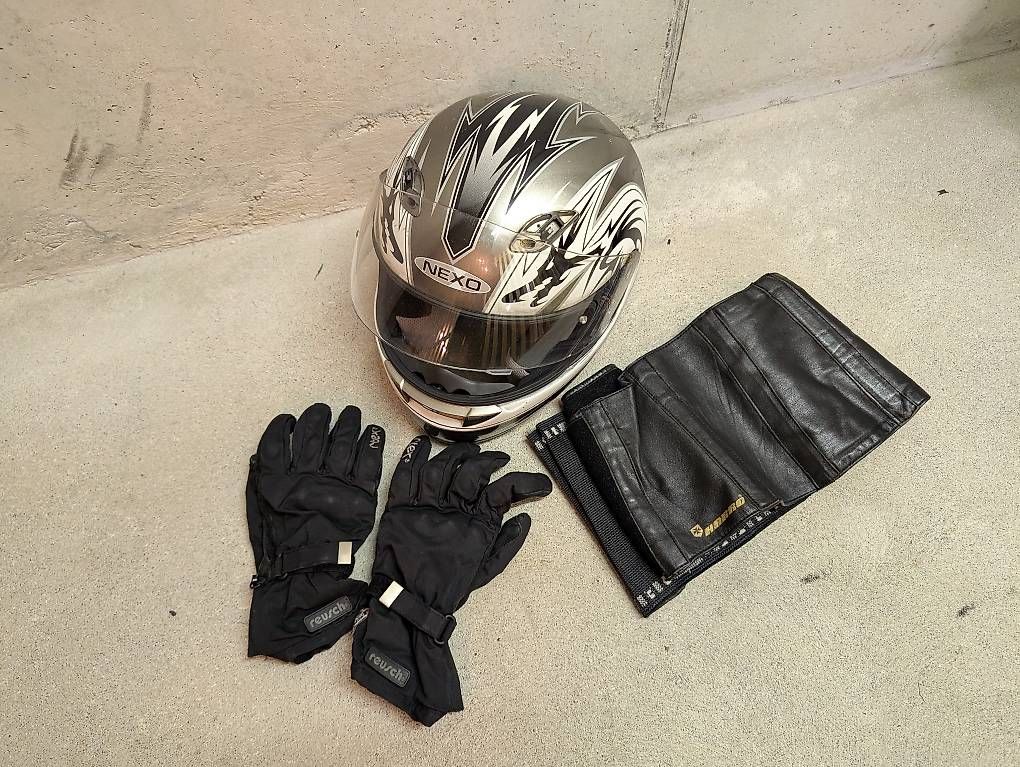 Costumes: Roller/ Motorrad Bekleidung & Helm – D'occasion à RÜTIHOF par Radsportfan 1