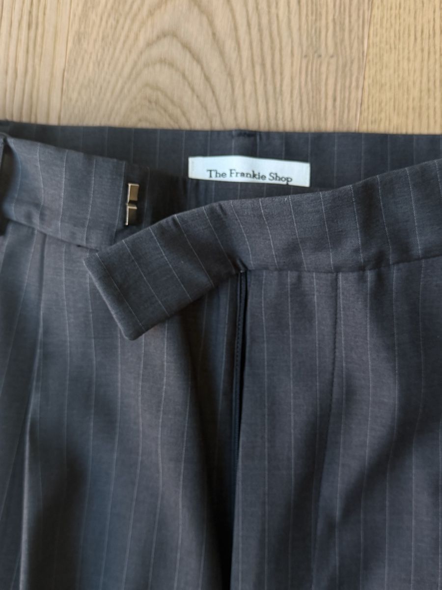 Pantaloni: Trousers - The Frankie Shop – Nuovo (secondo la descrizione) da Zürich venduto da dav_ylk6 1