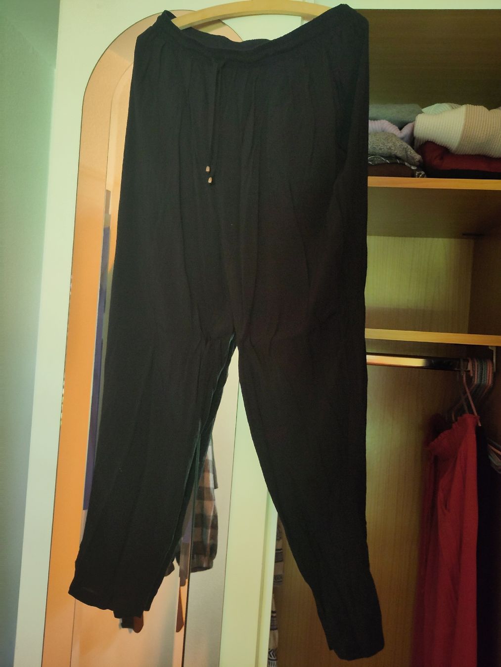 Hosen: Weite Sommerhose, Grösse M, schwarz – Gebraucht aus Dübendorf von Cocochala8