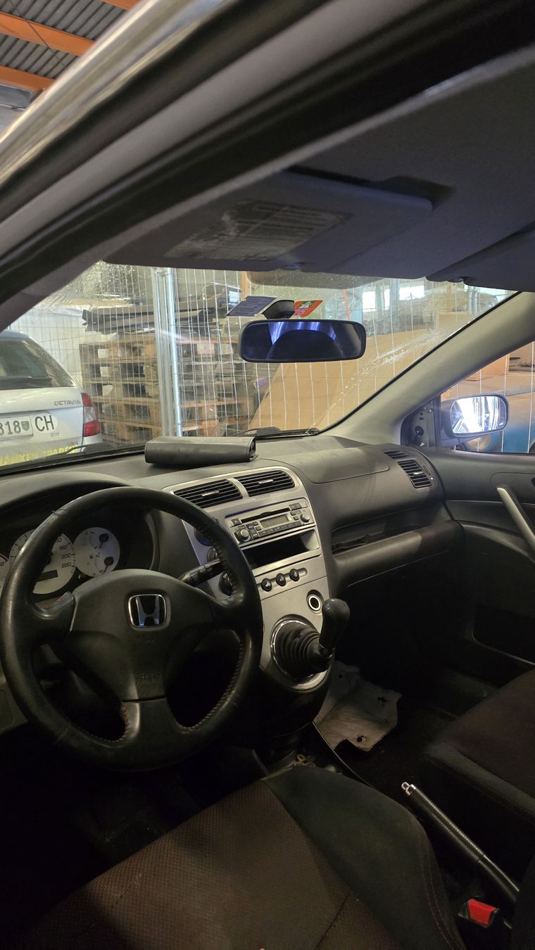Honda Autos: Honda Civic 1.6 – D'occasion à Oberriet SG par RentASwissCar 1