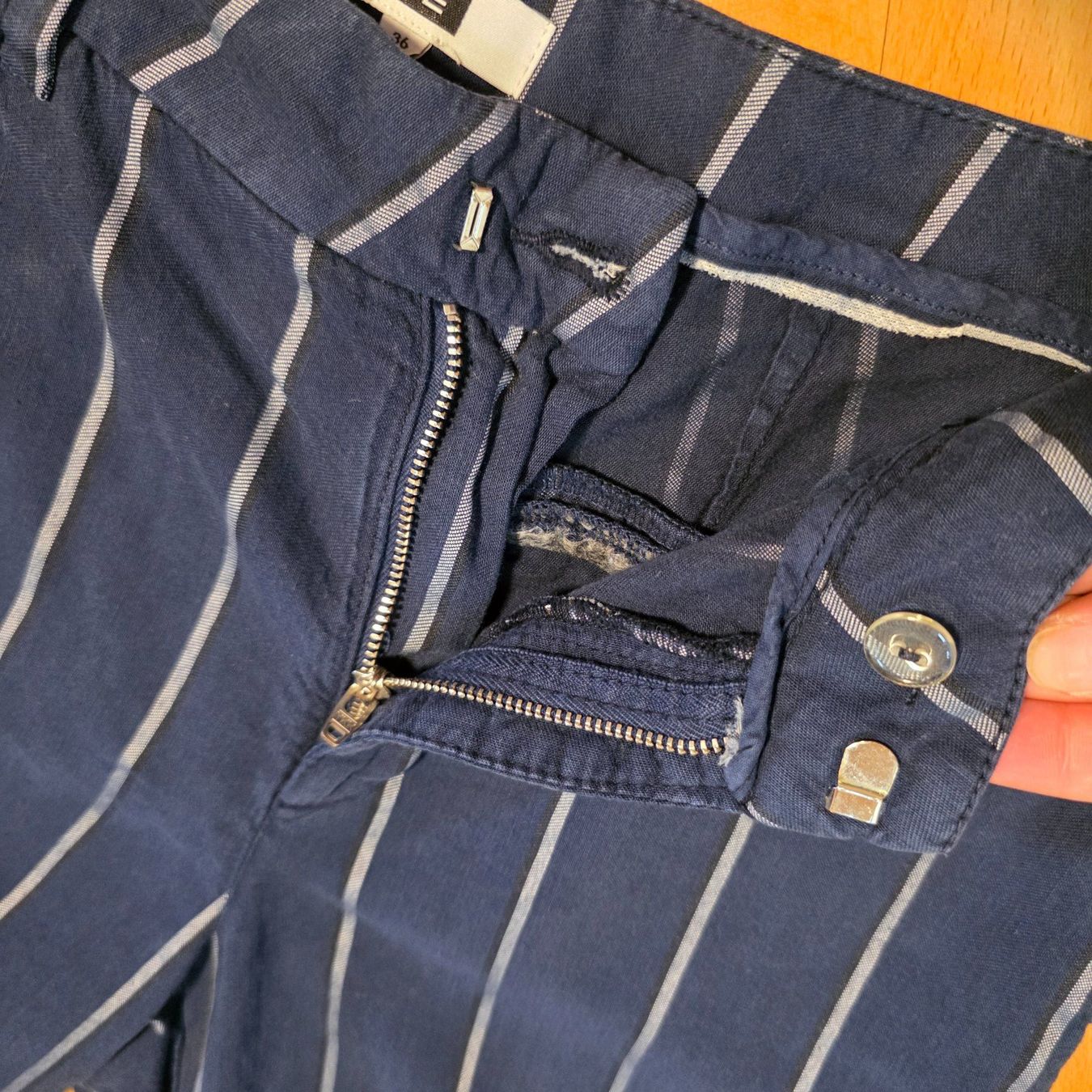 We Pantaloni: WE Streifenhose 36 Lyocell / Baumwolle – Usato da Wald ZH venduto da CapLux 8