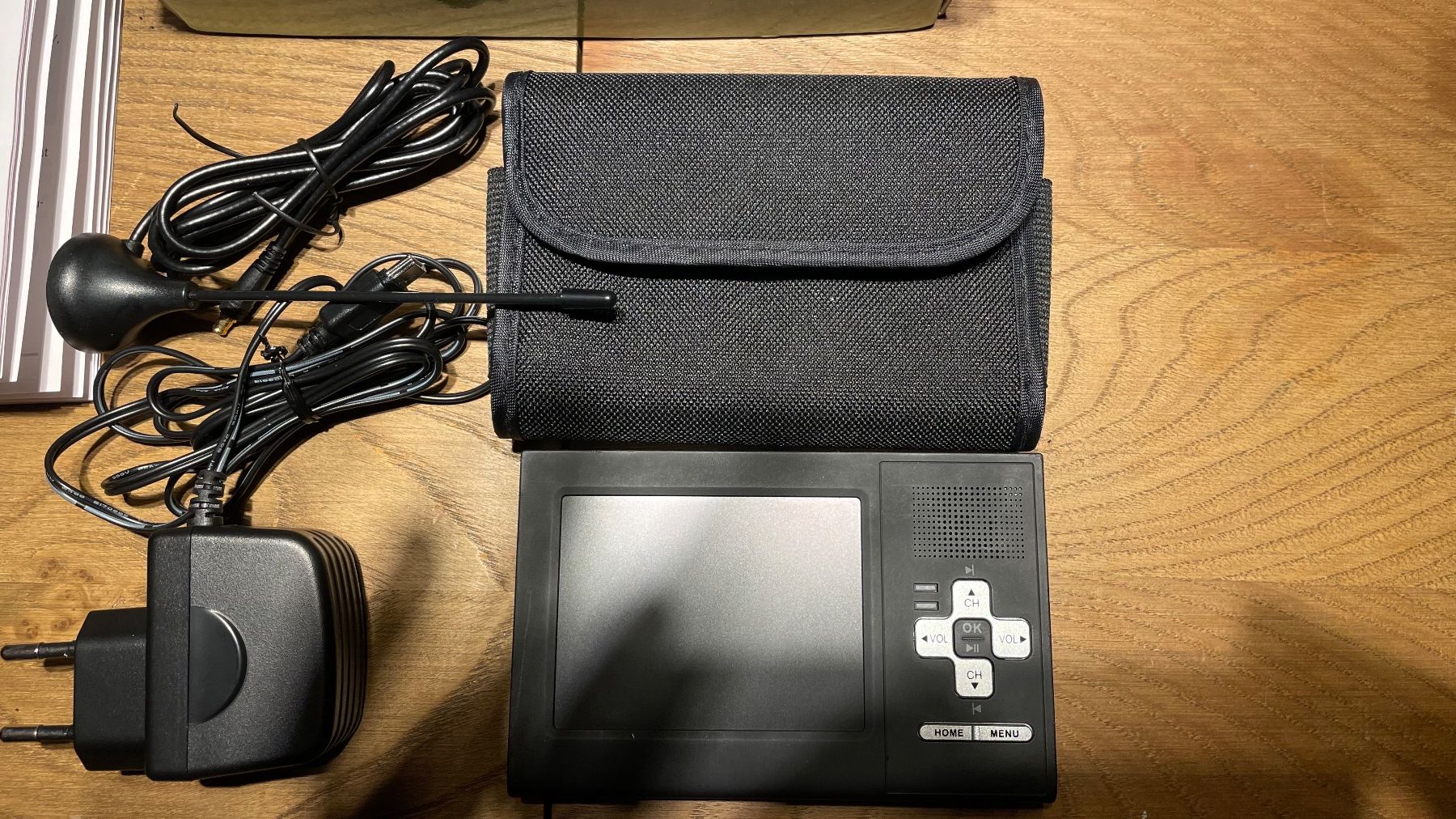 Televisori: Télévision Schaub Lorenz DVB-T + Radio + MP3 – Usato da Vuarrens venduto da Pipaps 2